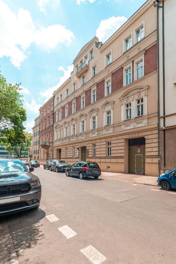 Old Town Standard Apartment *
